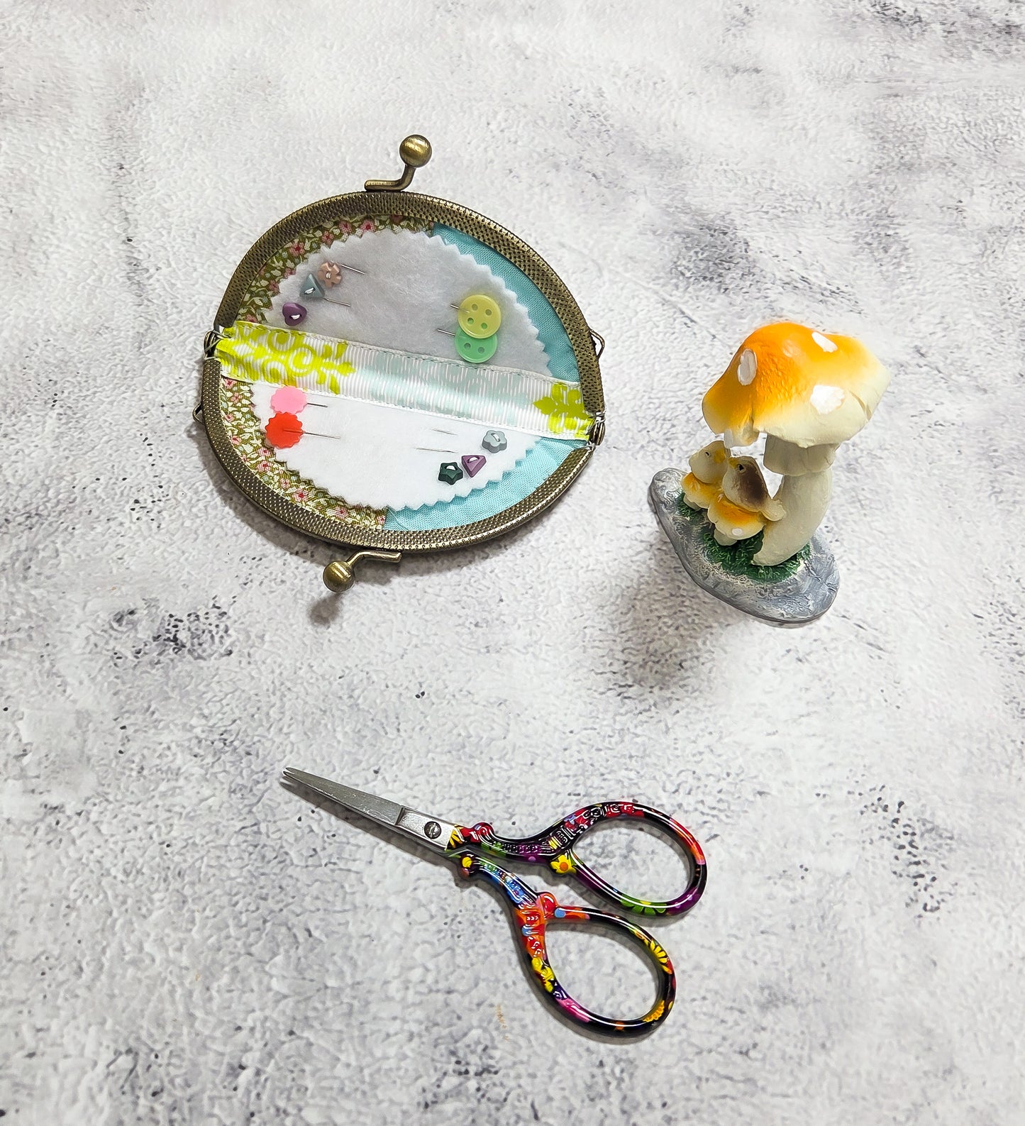 Needle Pouch PDF Sewing Pattern and Paper Piecing Pattern