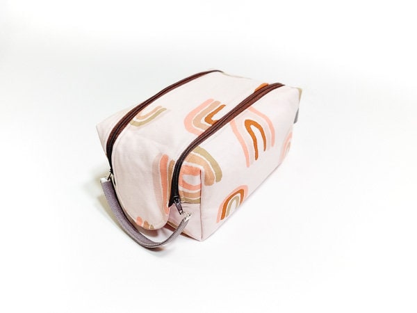 Double zip gear pouch pattern/ 2 sizes/ Makeup bag pattern