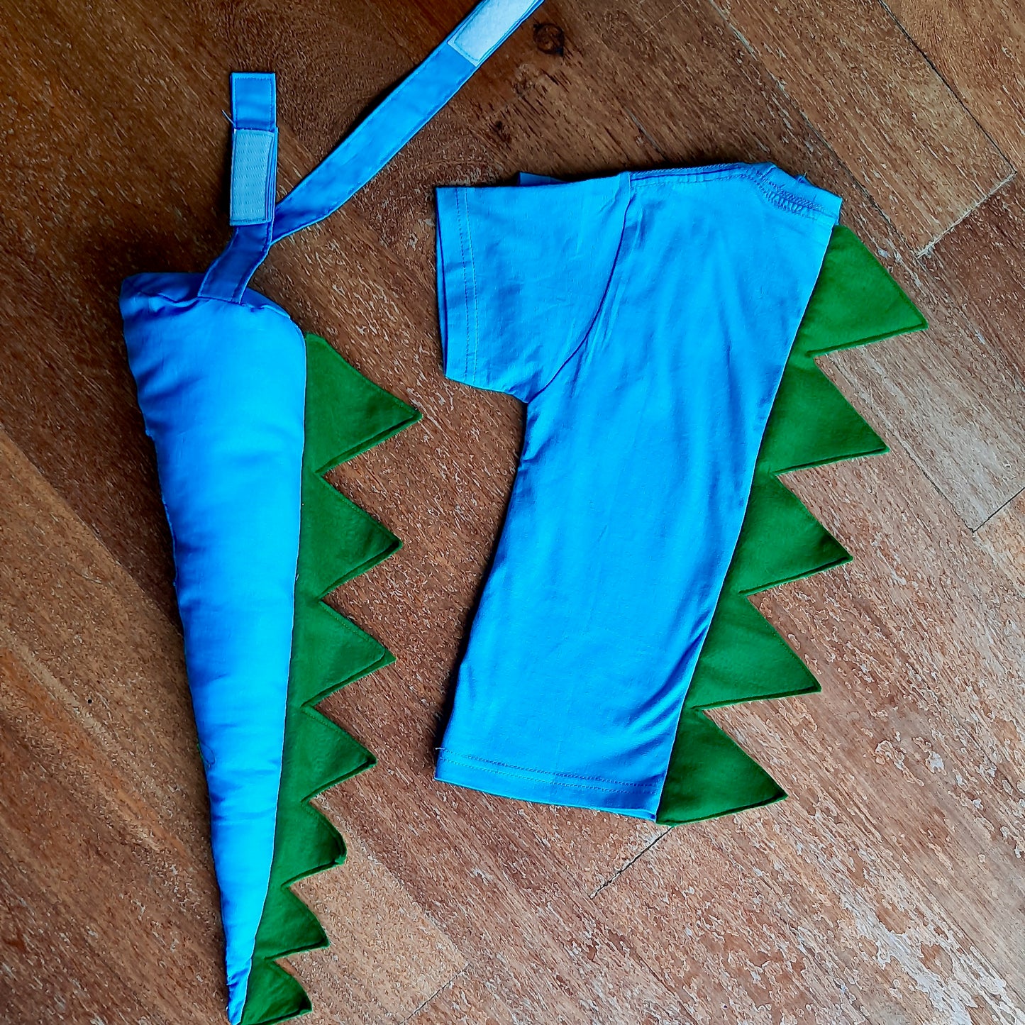 Dinosaur Costume/ DIY Halloween Dino costume