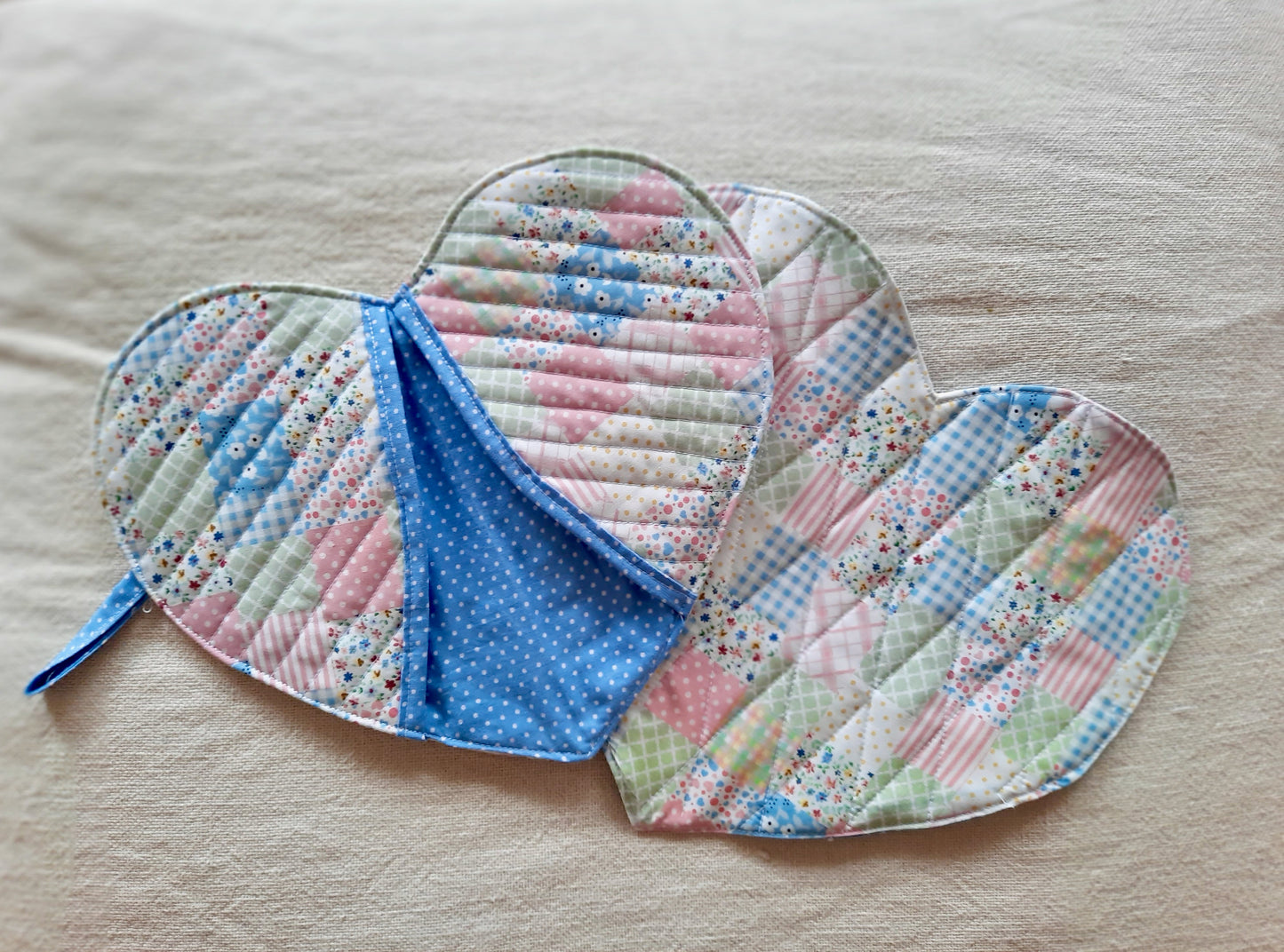 Heart Shaped Oven Mitts and Pot Holder