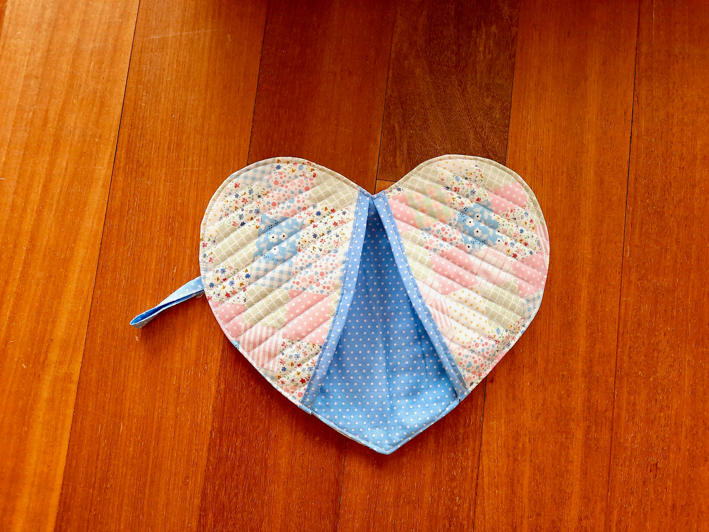 Heart Shaped Oven Mitts and Pot Holder