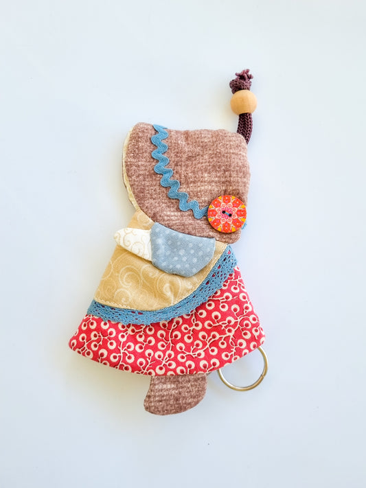 Sunbonnet SUE key holder/ FREE pattern