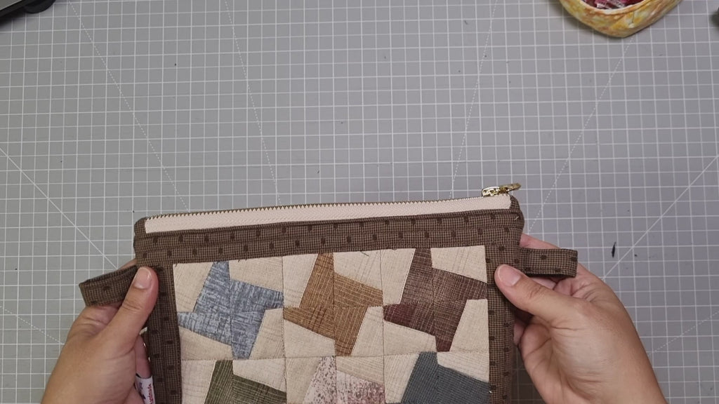 Windmill patchwork pouch pattern