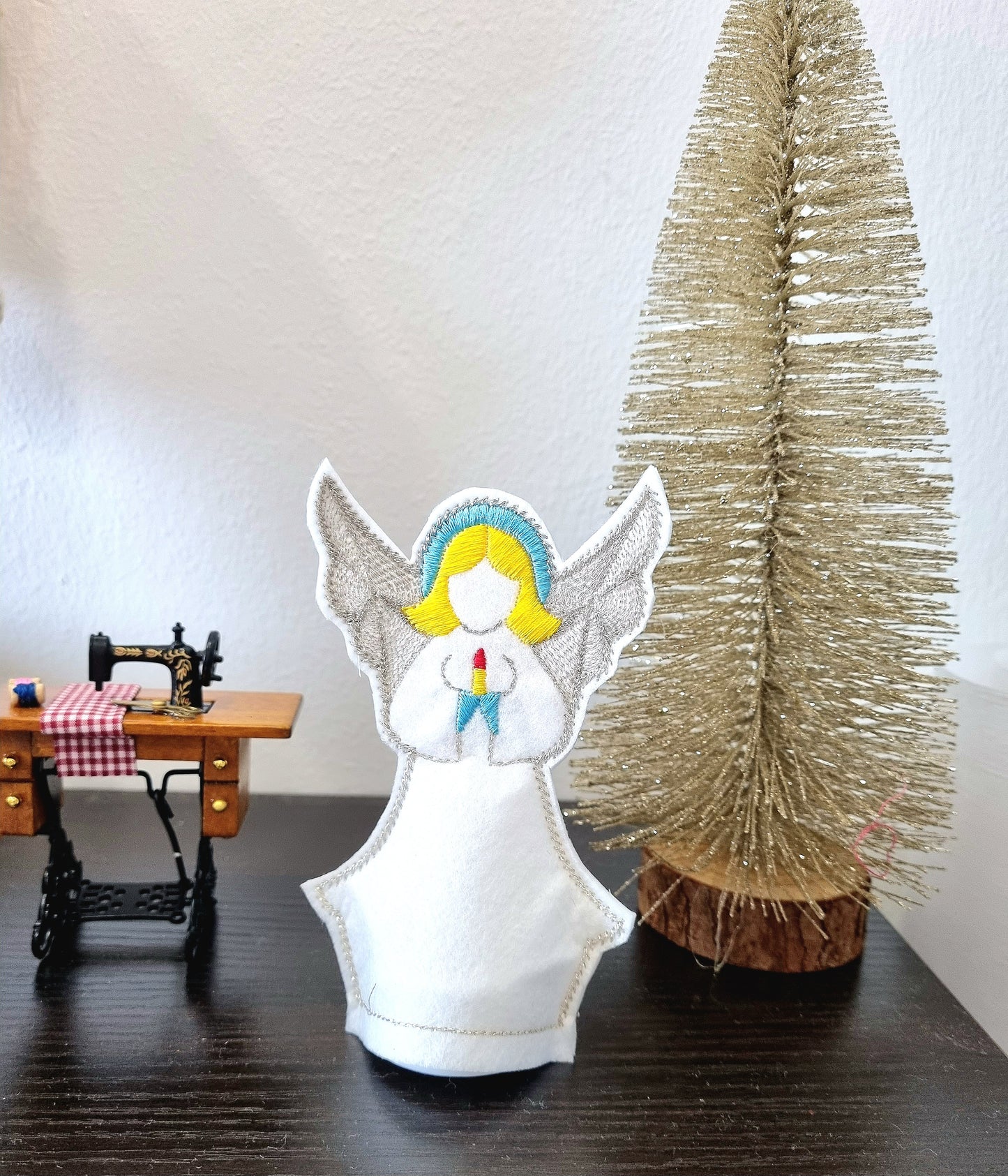 Christmas Angel Led Candle Embroidery in the hoop